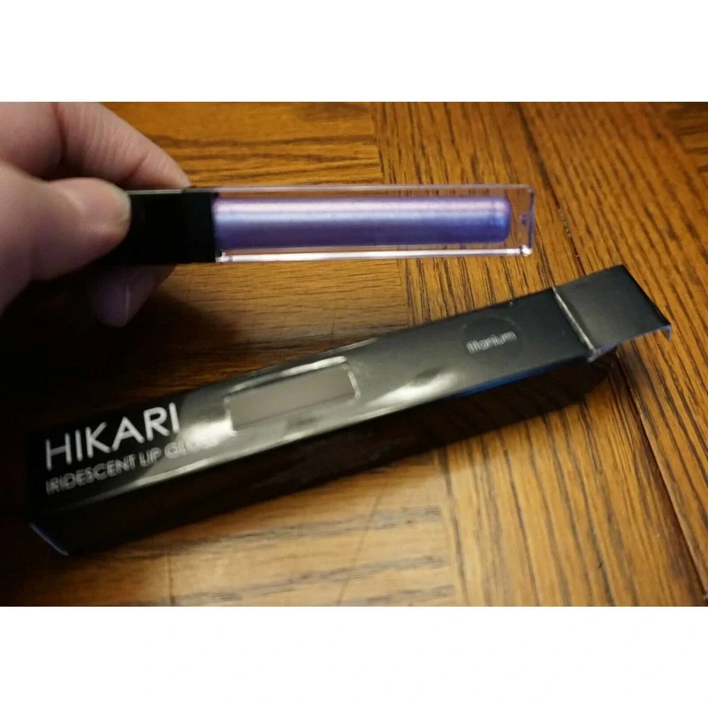 NIB! HIKARI LOT Matte Lip Gloss Au Naturel & Iridescent Lip Gloss Titanium